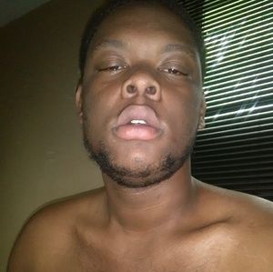 Meet your Posher, Dennis